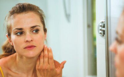 What can cause facial swelling?